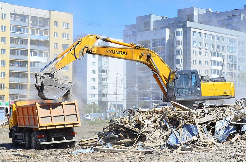 Профессиональный вывоз мусора после демонтажа в Москве в октябре