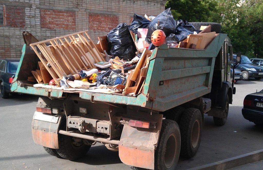 Вывоз мусора из магазина в Москве от ПроМусор: услуги, цена от 1851 руб., утилизация отходов