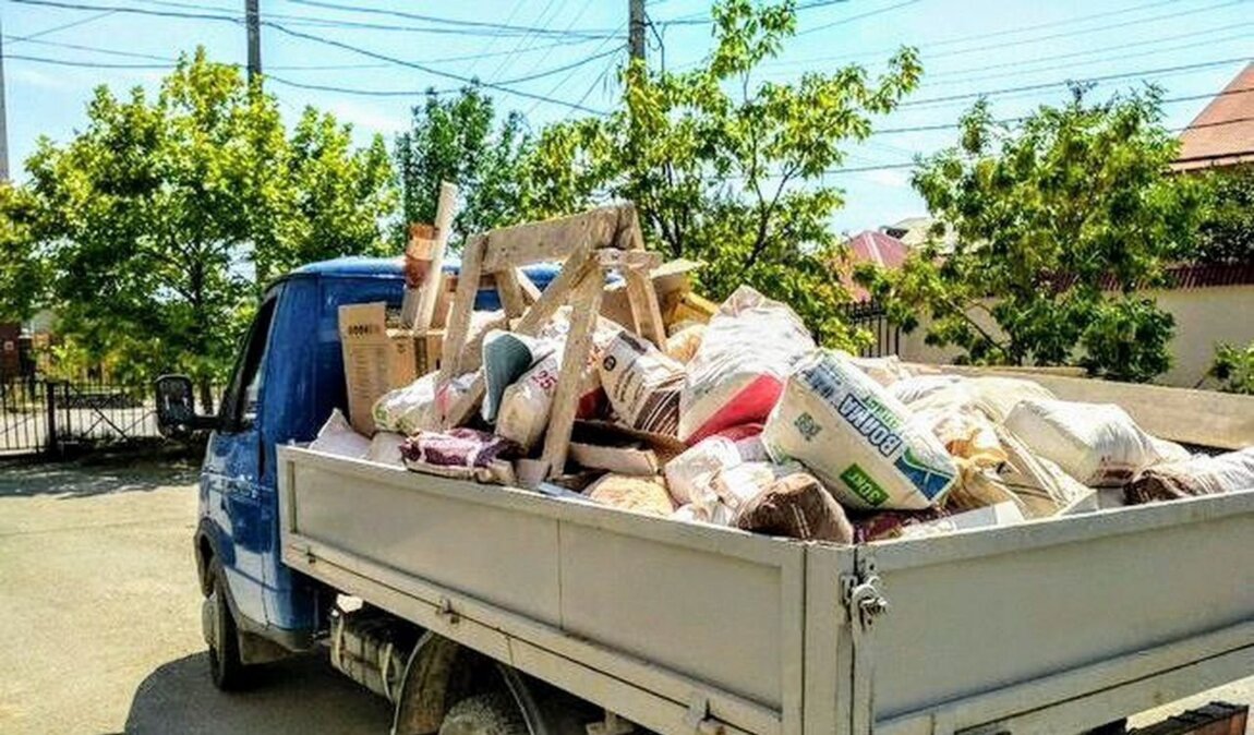 Вывоз мусора Газелью в Москве в октябре