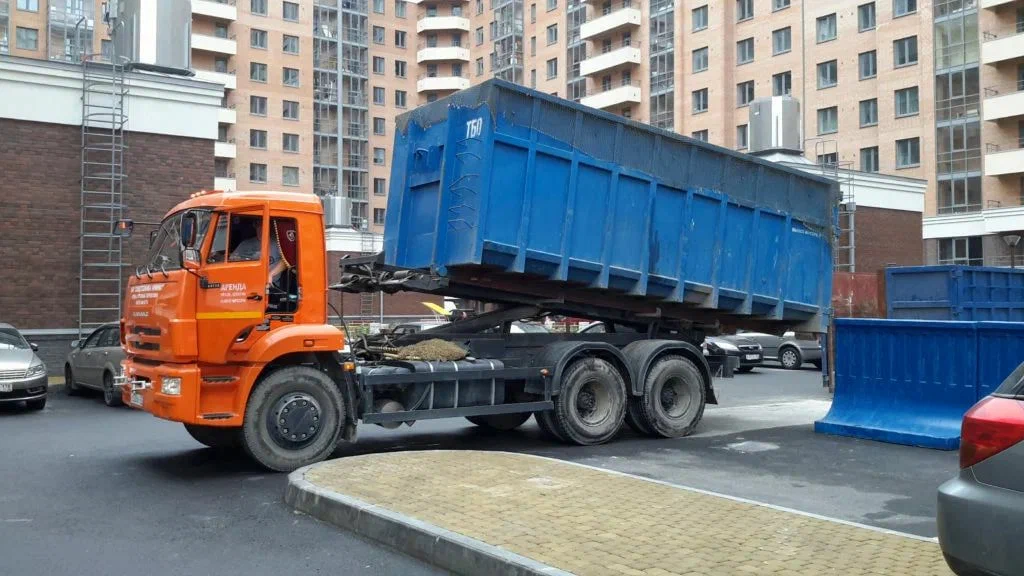 Аренда пухто для вывоза строительного и бытового мусора в Москве в октябре