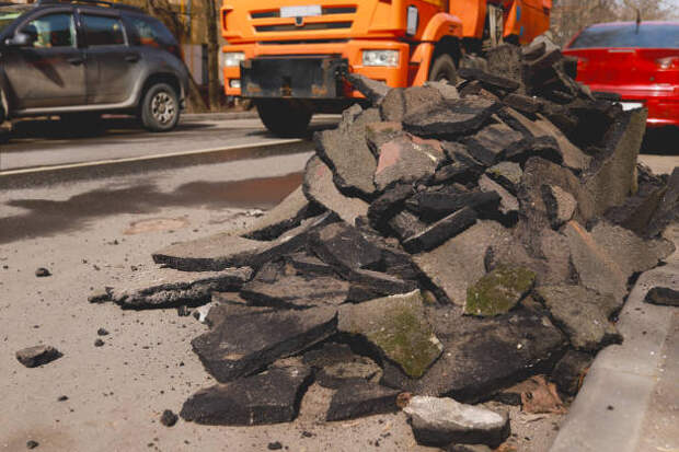 Вывоз асфальтового скола с утилизацией в Москве в октябре